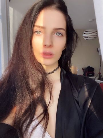 Джулия Непоседа